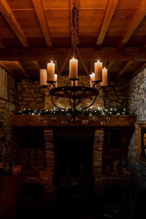 Bed and Breakfast A La Source De Lavis Houyet Exterior foto