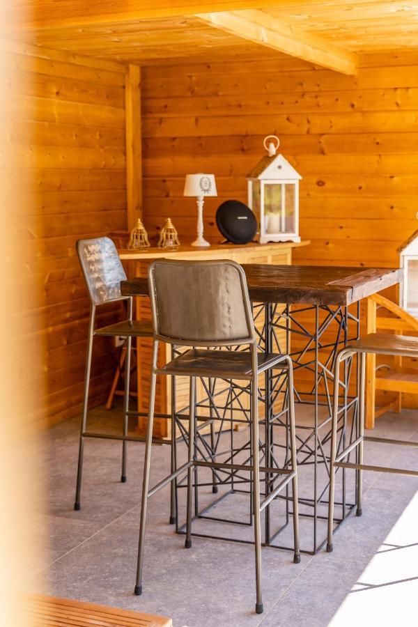 Bed and Breakfast A La Source De Lavis Houyet Exterior foto